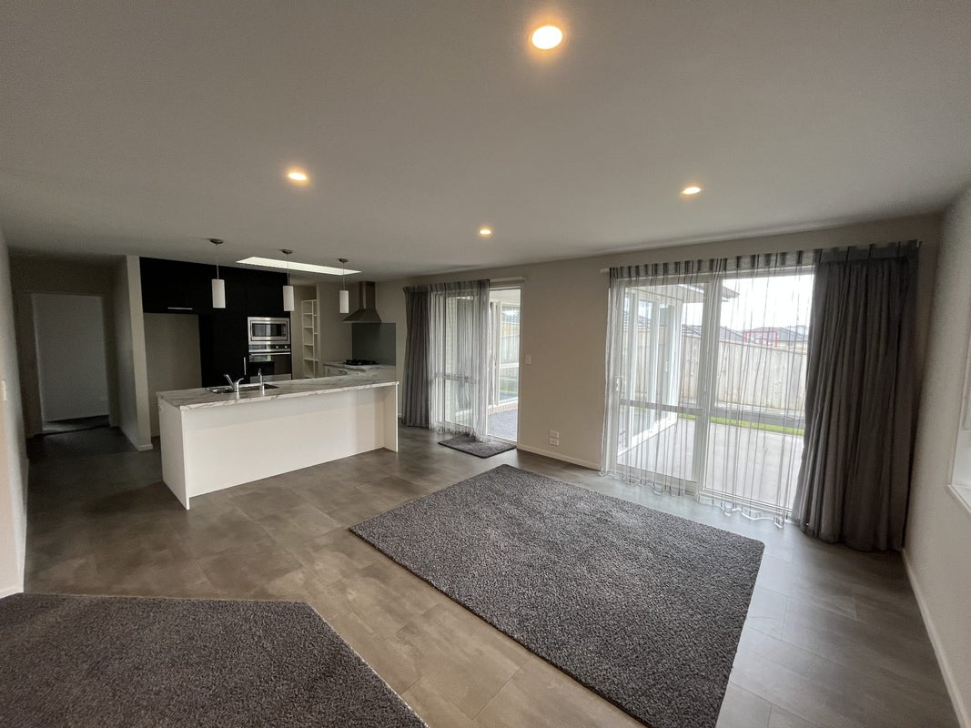 4 Waitaha Place, Bell Block, New Plymouth - Carousel 2
