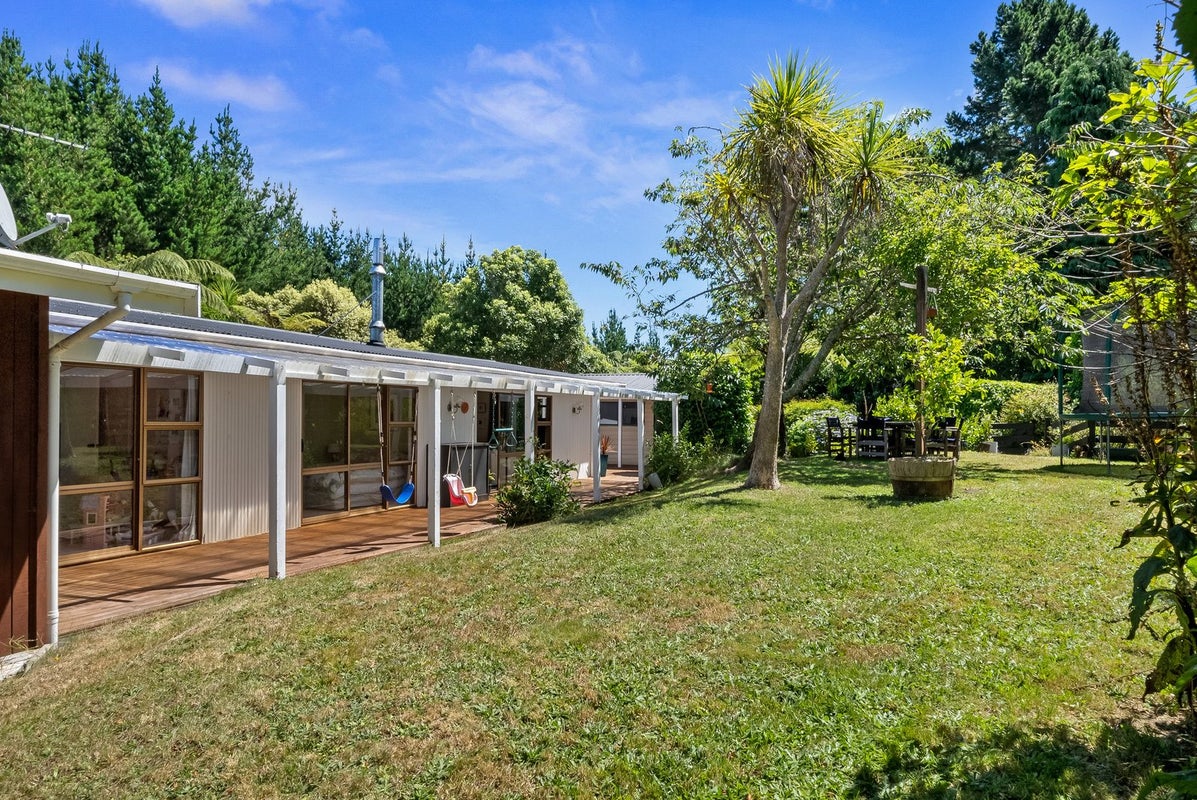 34 Avro Road, Blue Mountains, Upper Hutt - Carousel 2