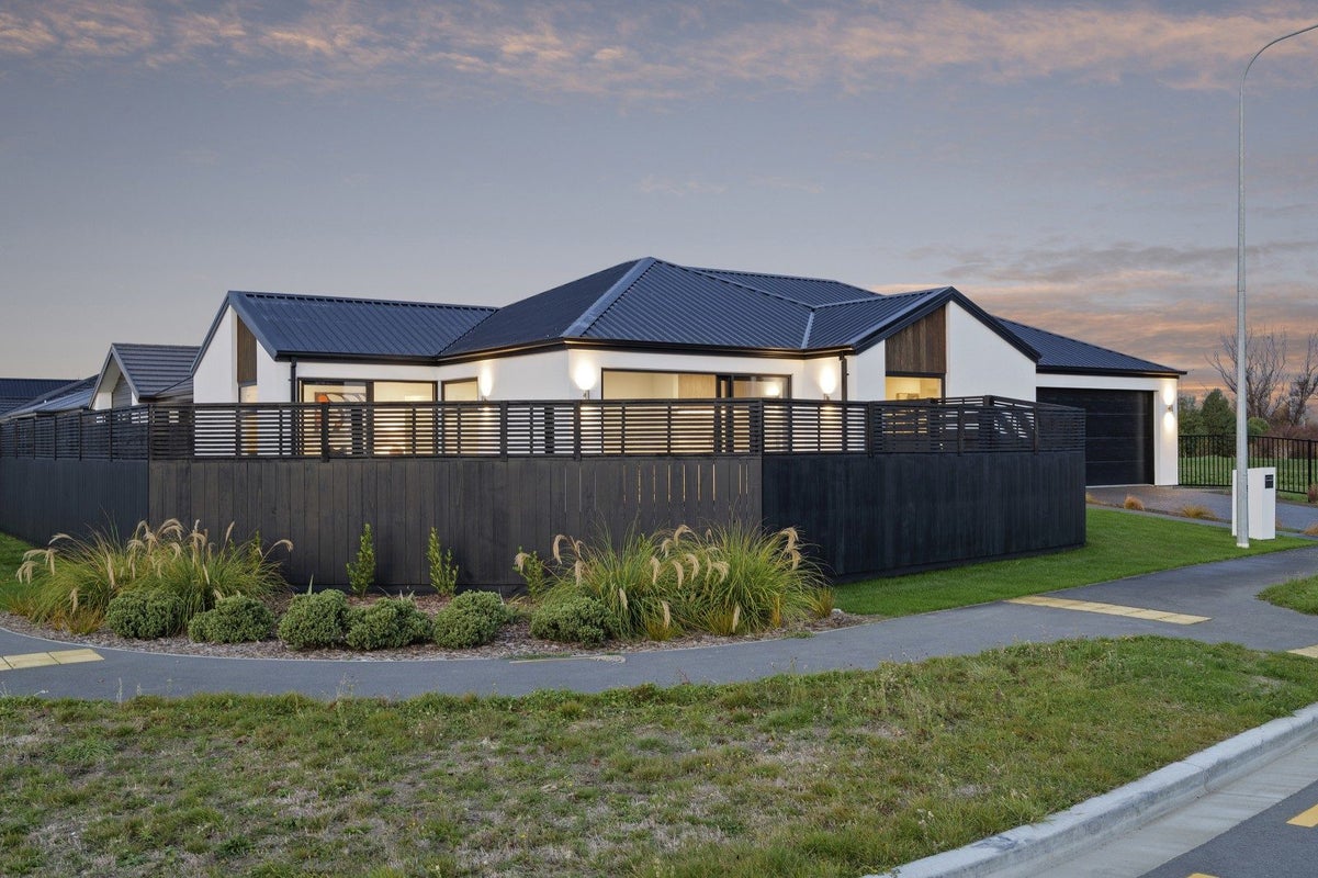 2 Arapawa Street, Belfast, Christchurch - Carousel 2