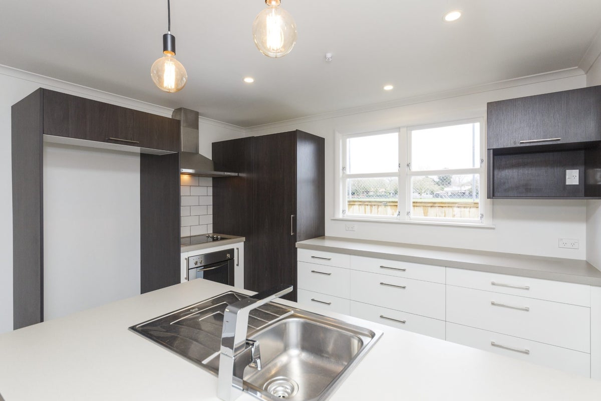 10 Collingwood Court, Hokowhitu, Palmerston North - Carousel 1