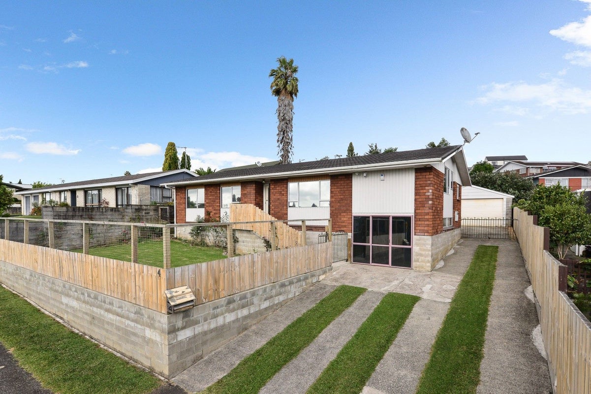 4 Magnolia Crescent, Nawton, Hamilton - Carousel 1