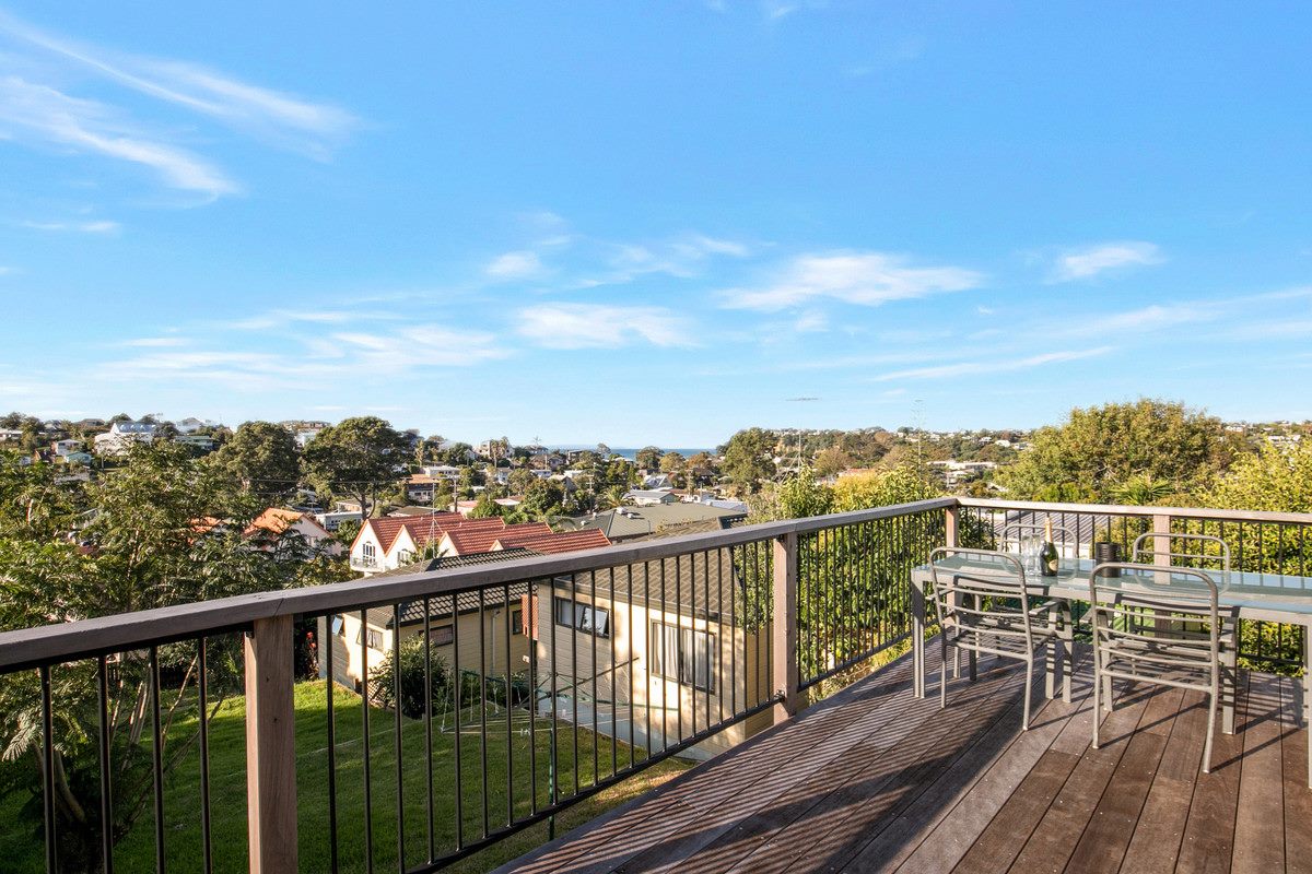 10 Holiday Road, Stanmore Bay, Whangaparaoa - Carousel 1