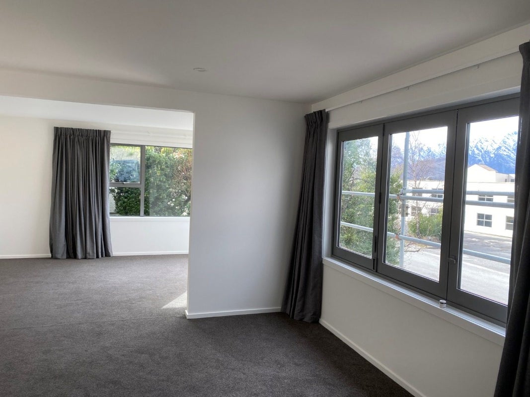 22B Sainsbury Road, Fernhill, Queenstown - Carousel 2