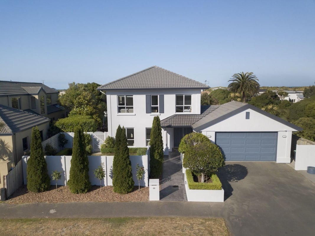 44 Eastwood Rise, Waimairi Beach, Christchurch - Carousel 2