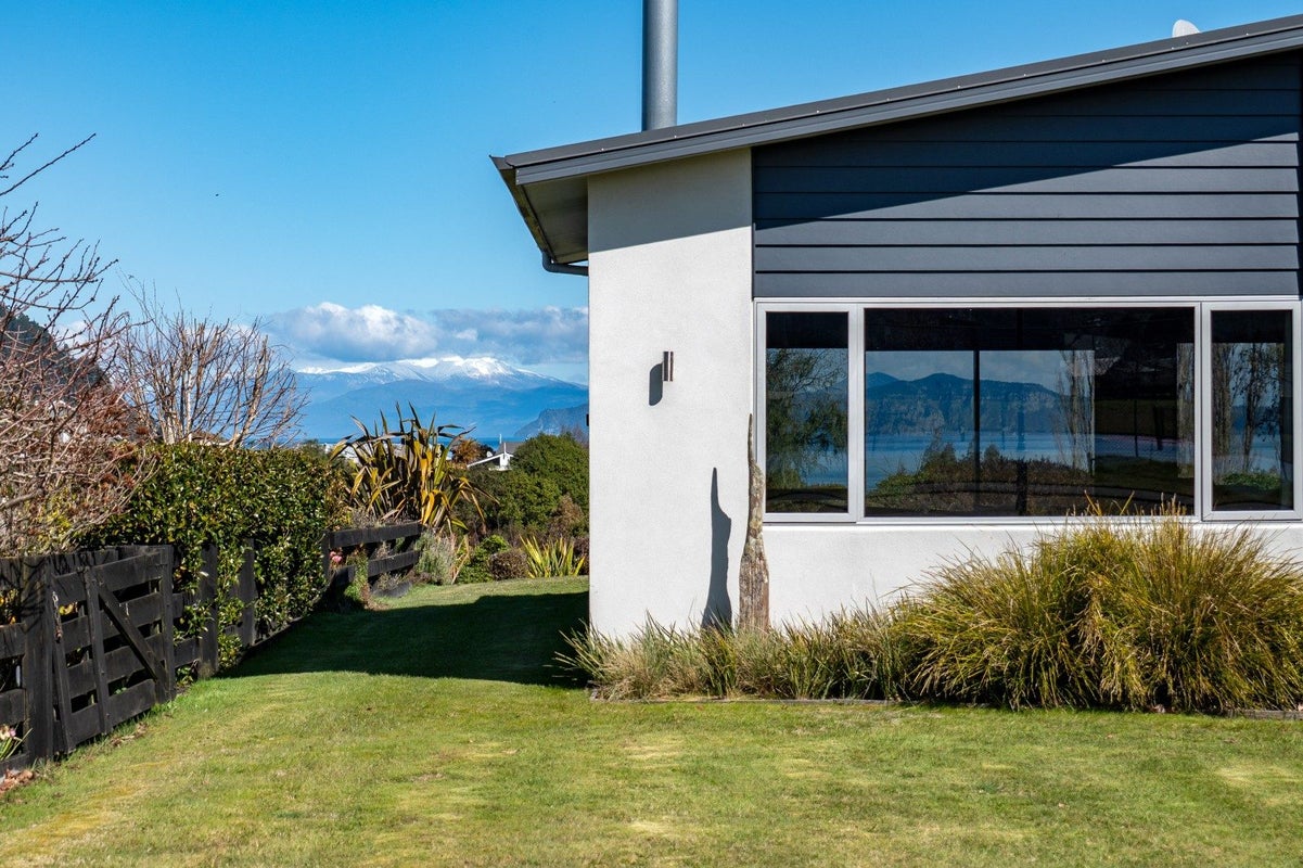 153 Lisland Drive, Kinloch, Taupo - Carousel 2
