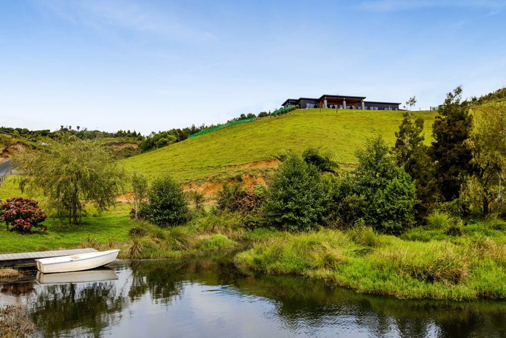 588D Barrett Road, Hurworth, New Plymouth - Carousel 31
