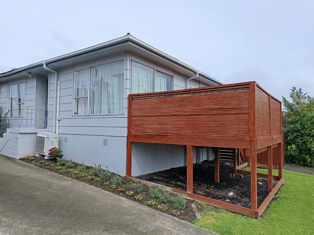 2/3 Cromdale Avenue, Highland Park, Auckland - Carousel 1
