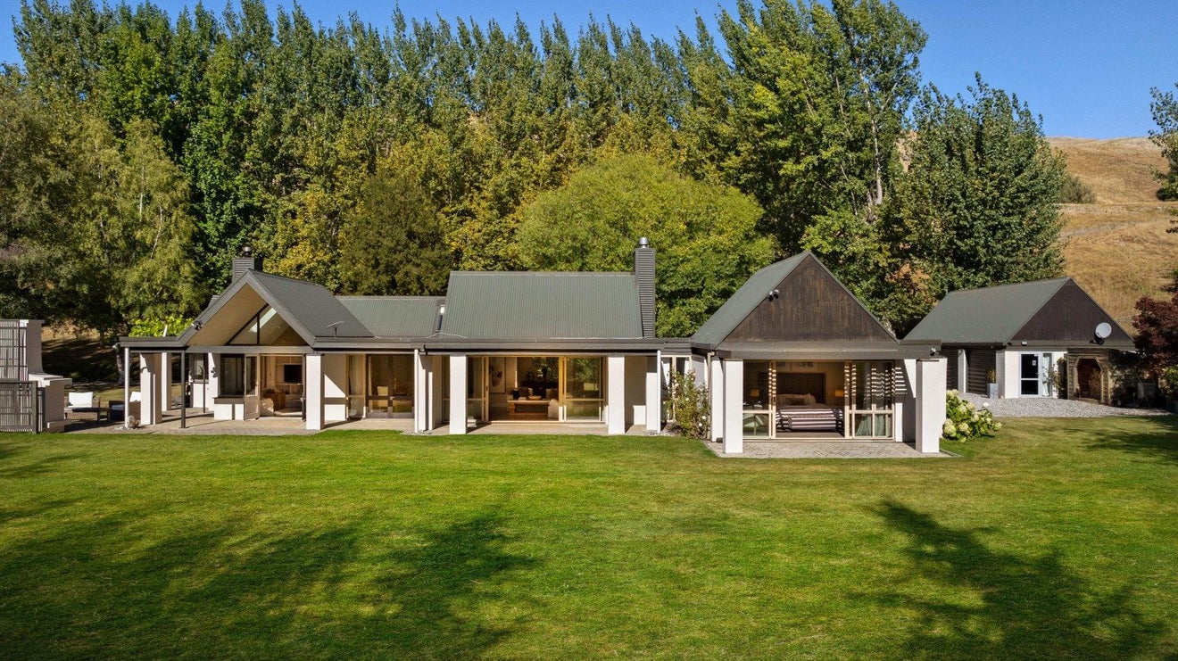 208 Lower Shotover Road, Speargrass Flat, Queenstown - Carousel 2