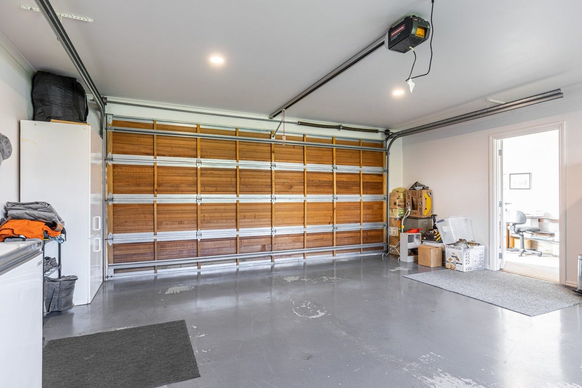10 Glentui Place, Waikawa, Picton - Carousel 50