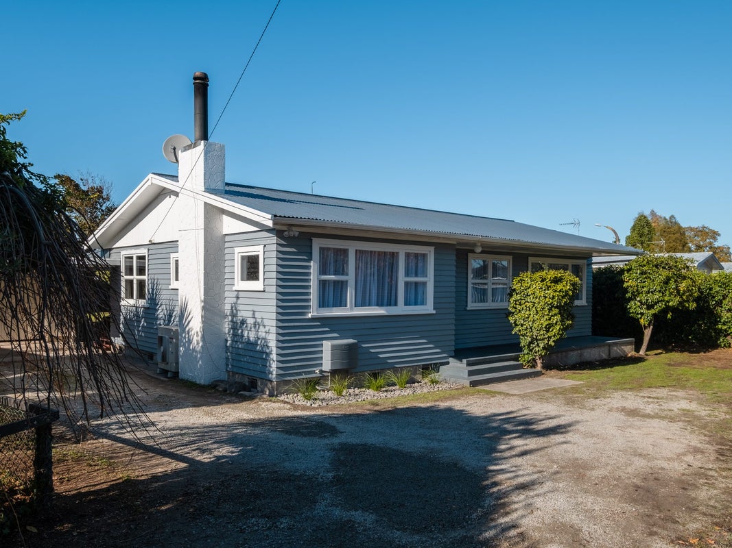 16 Bulwer Road, Te Hapara, Gisborne - Carousel 1