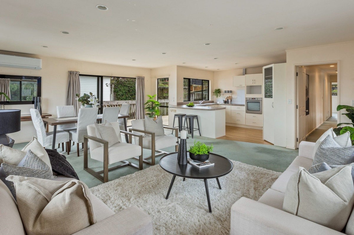 47 Jelas Road, Red Beach, Red Beach - Carousel 2