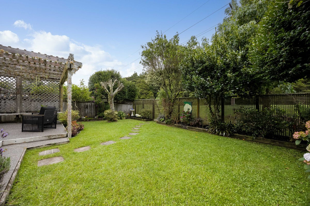 20 Villanova Place, Albany, Auckland - Carousel 2