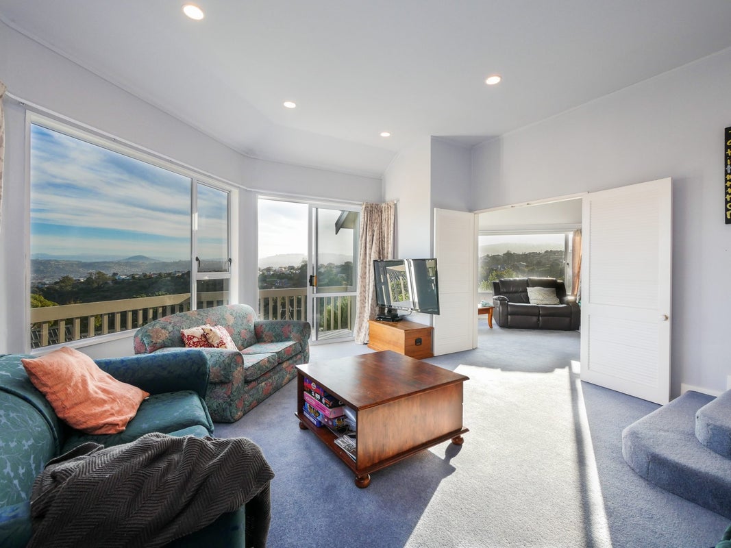 17 Calvert Place, Shiel Hill, Dunedin - Carousel 2