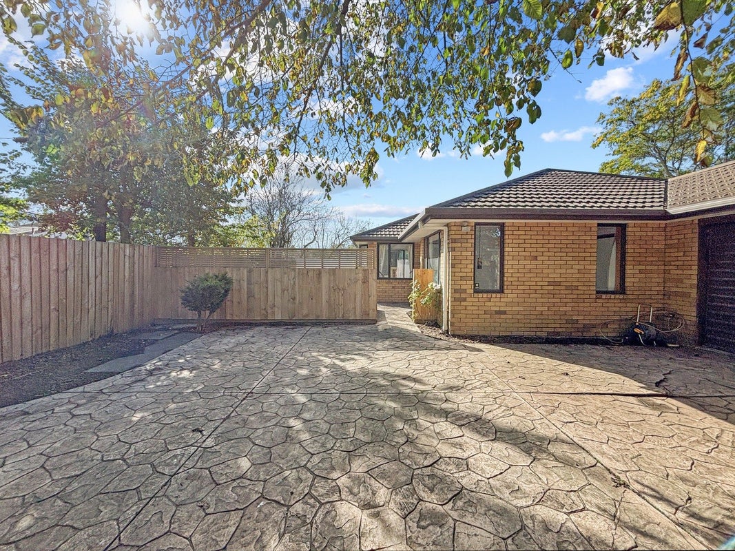 2/3 Waters Street, Hoon Hay, Christchurch - Carousel 20