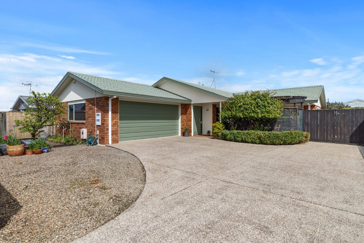 15A Sandwich Road, St Andrews, Hamilton - Carousel 1