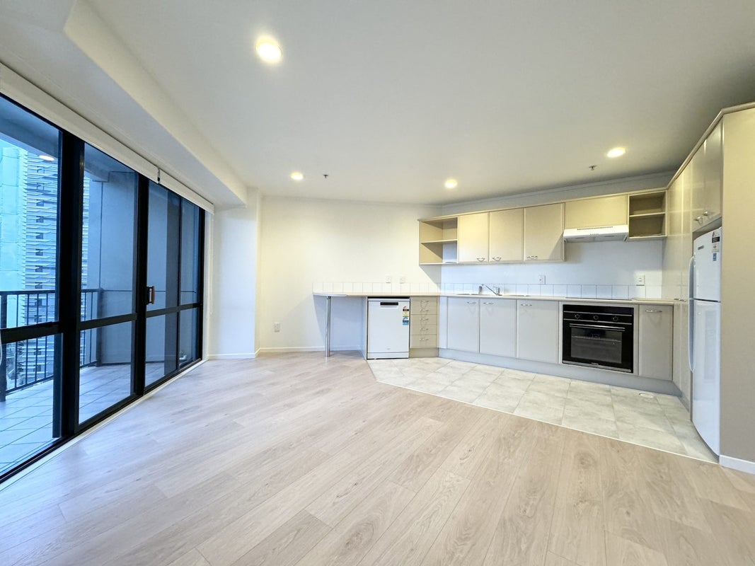 10C/6 Whitaker Place, Grafton, Auckland - Carousel 2