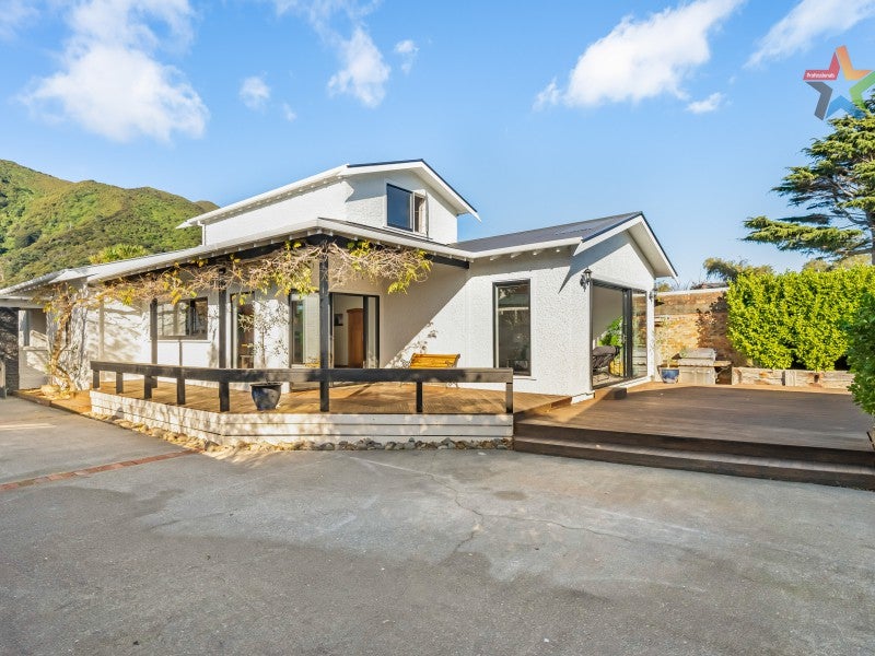 16 Waitui Crescent, Waiwhetu, Lower Hutt - Carousel 1