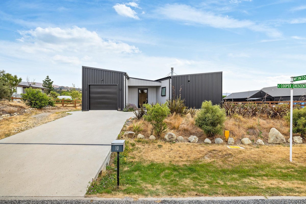 10 Cooper Crescent, Luggate, Wanaka - Carousel 16