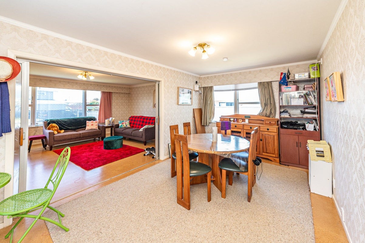 7 Lindsey Crescent, Springvale, Whanganui - Carousel 2