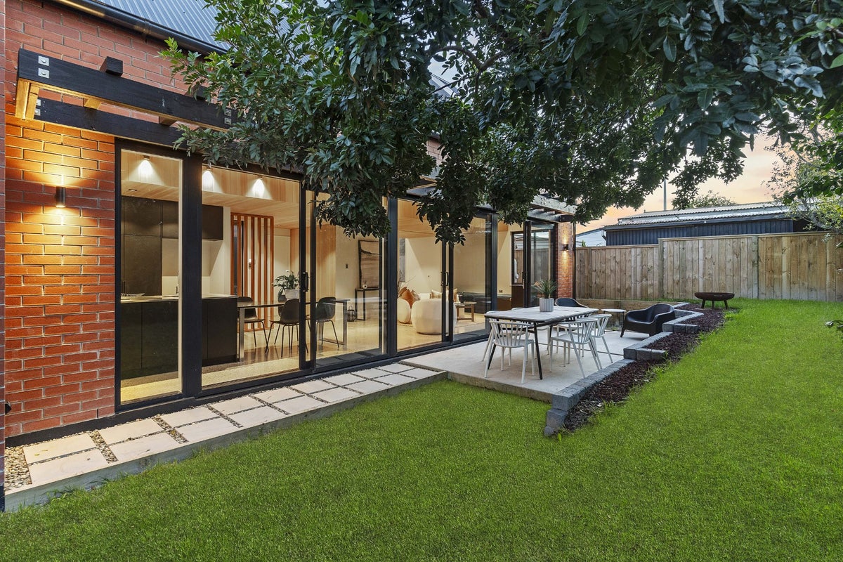 35A Neil Avenue, Te Atatu Peninsula, Auckland - Carousel 2