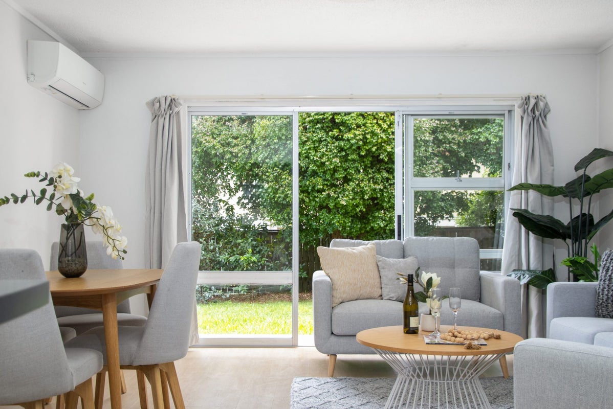 3/45 Blockhouse Bay Road, Avondale, Auckland - Carousel 1