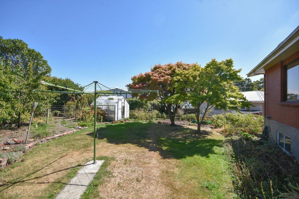 20 Kinmont Crescent, Kinmont Park, Mosgiel - Carousel 22