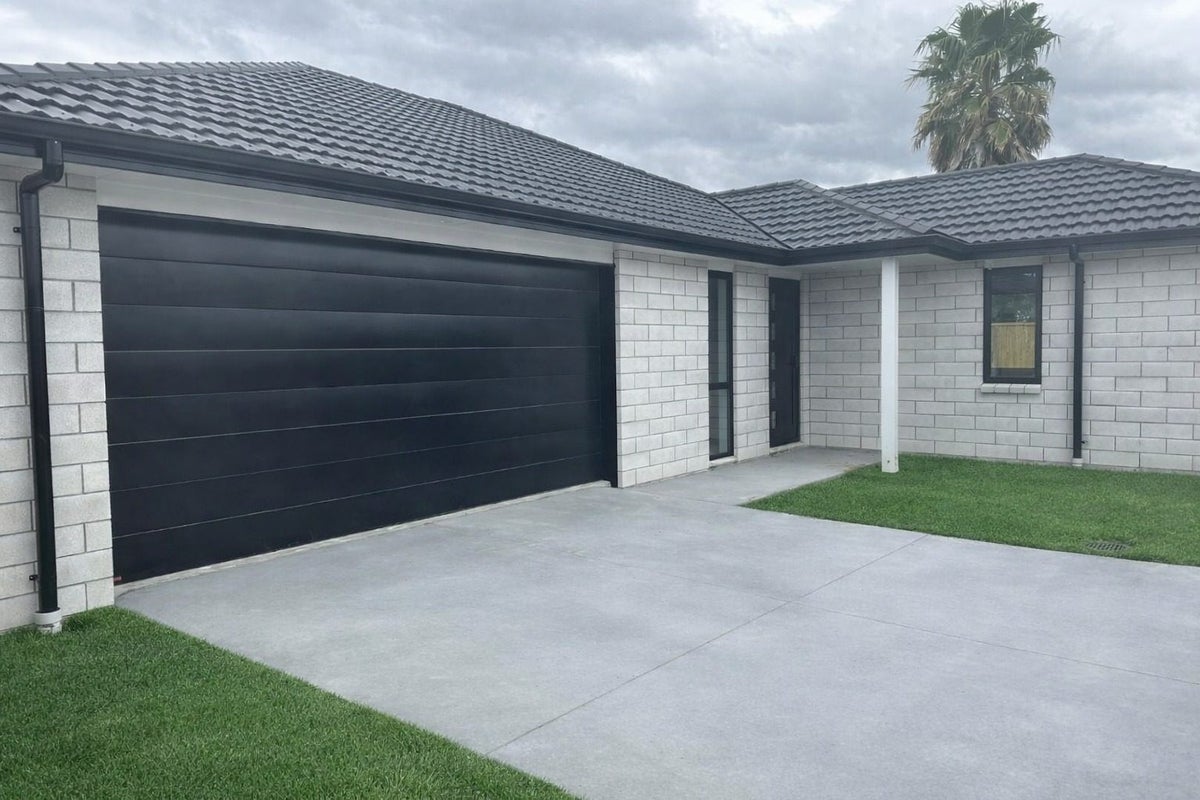 1A Lee Road, Hannahs Bay, Rotorua - Carousel 1