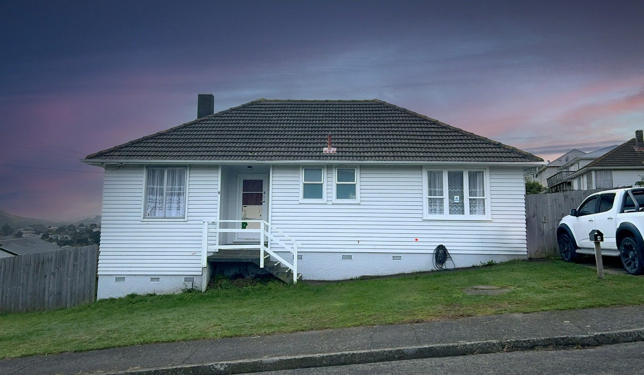 4 Norfolk Grove, Cannons Creek, Porirua - Carousel 1