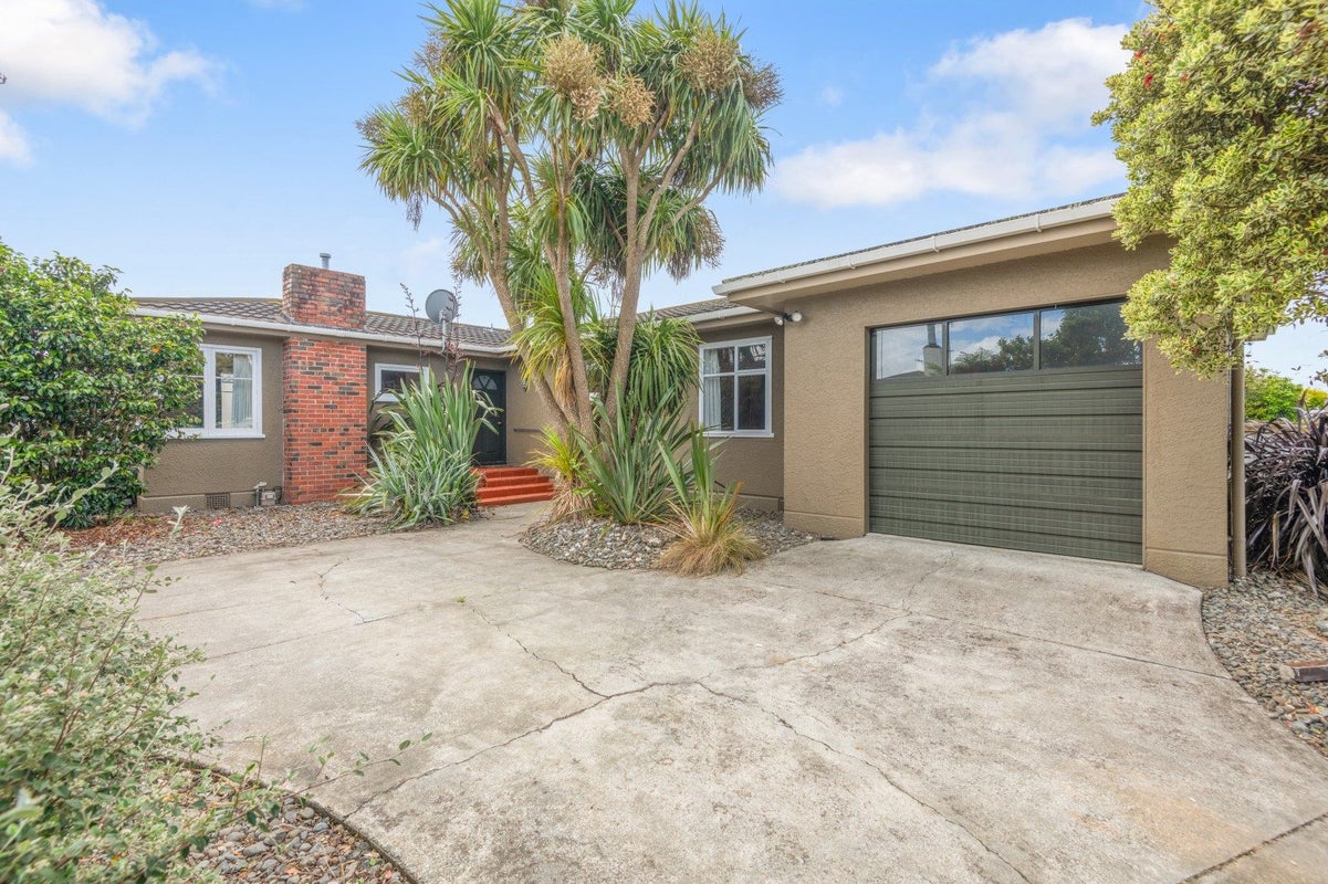 7 St Albans Avenue, Hokowhitu, Palmerston North - Carousel 1