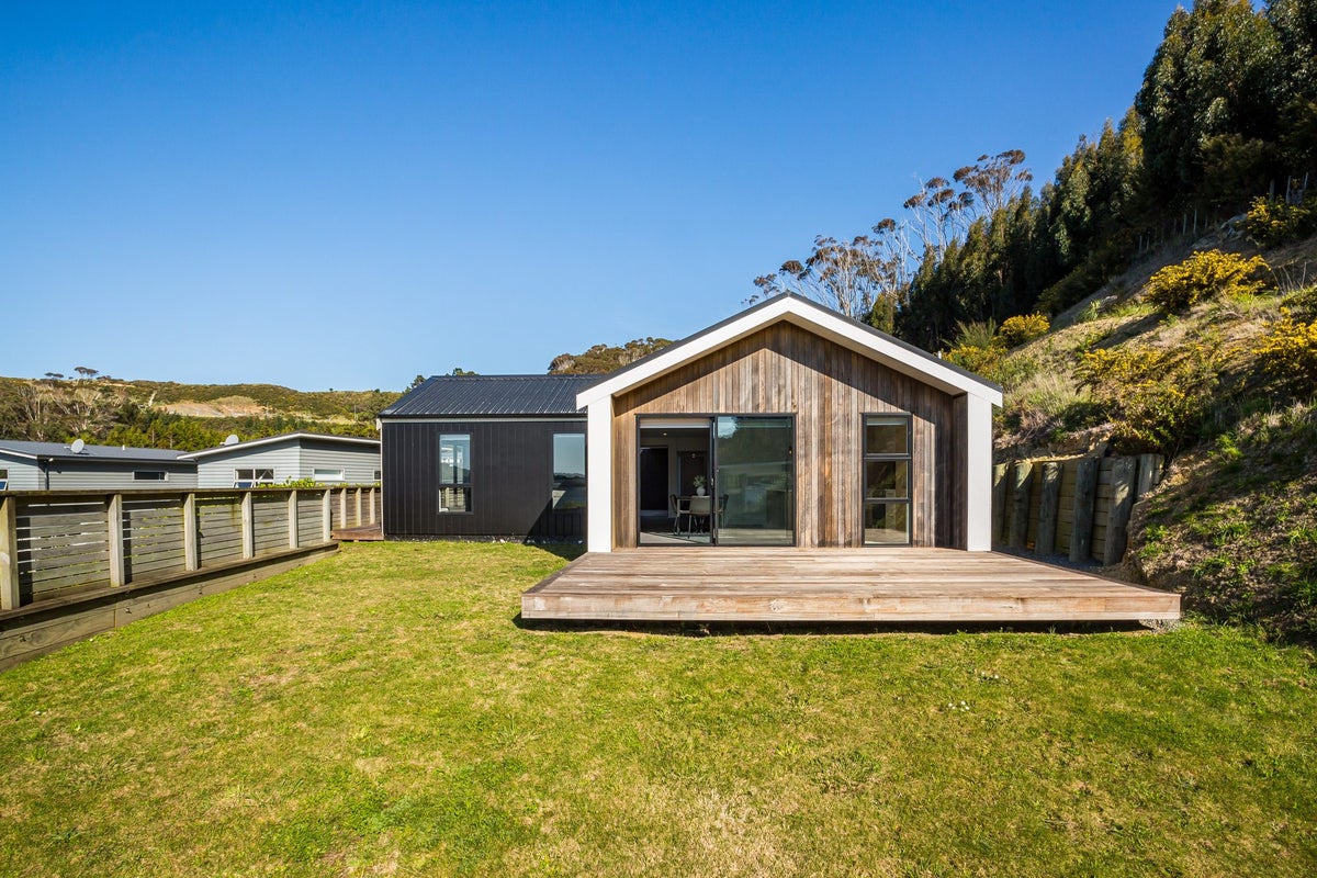 59 Banks Boulevard, Whitby, Porirua - Carousel 24