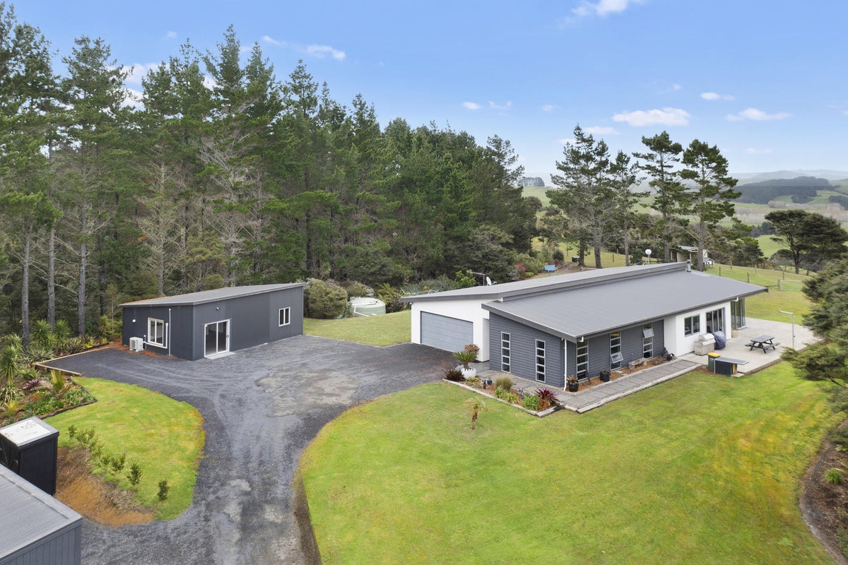 835A Ararimu Valley Road, Helensville, Waimauku - Carousel 1