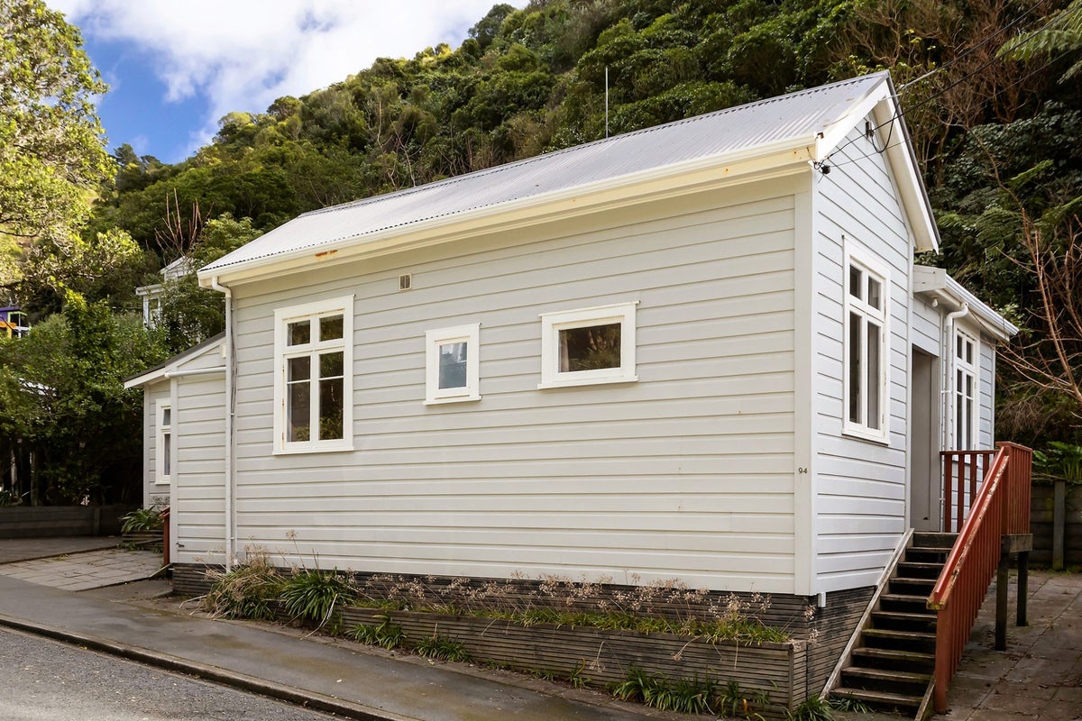 94 Holloway Road, Aro Valley, Wellington, Wellington - Carousel 2