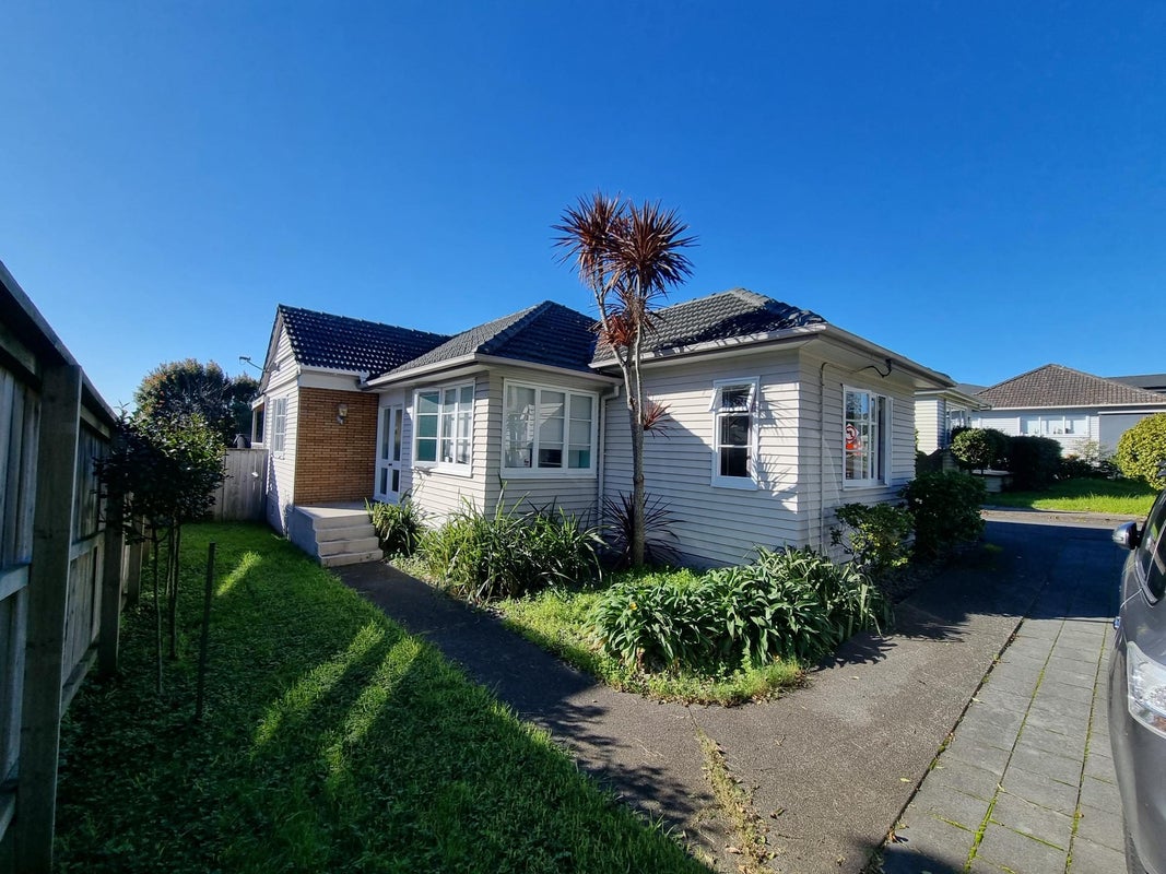 123 Point Chevalier Road, Point Chevalier, Auckland - Carousel 1