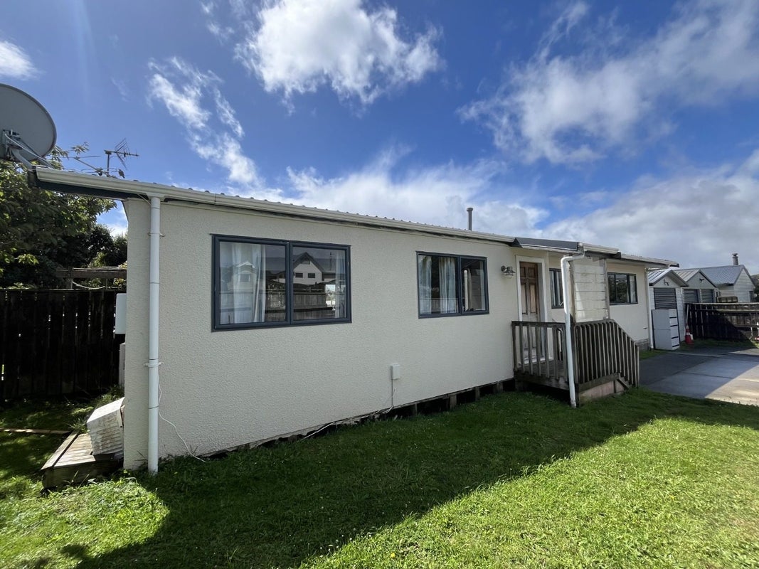 20 Te Hiko Street, Takapuwahia, Porirua - Carousel 2