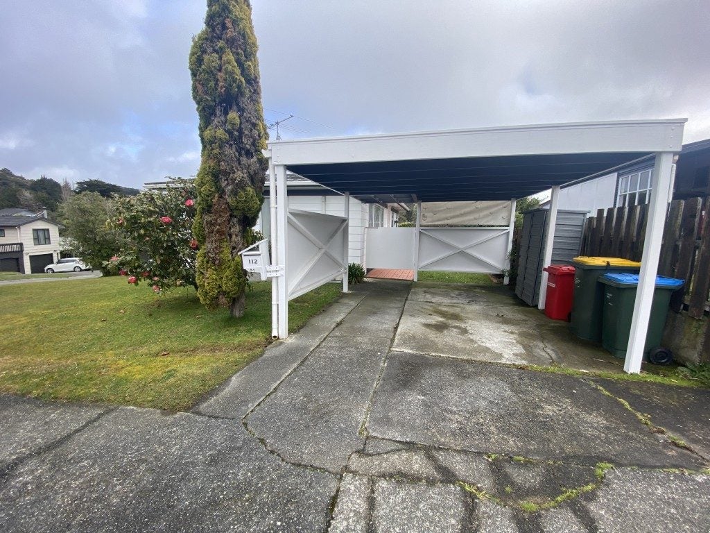 112 Leeward Drive, Whitby, Porirua - Carousel 2