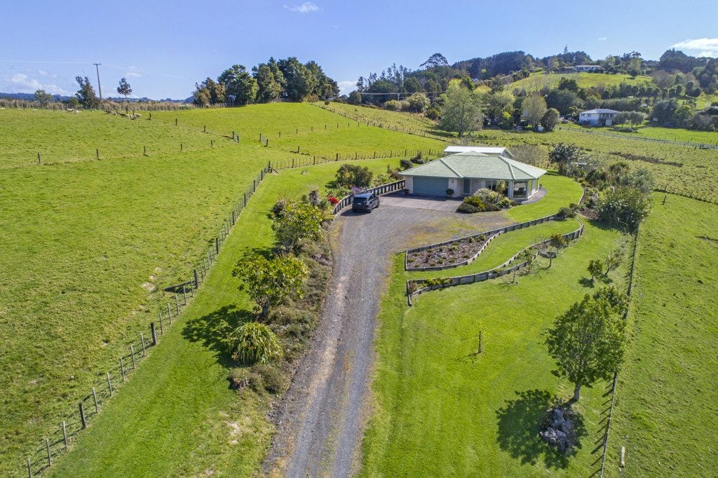 3 Riversong Road, Kauri, Kamo - Carousel 1