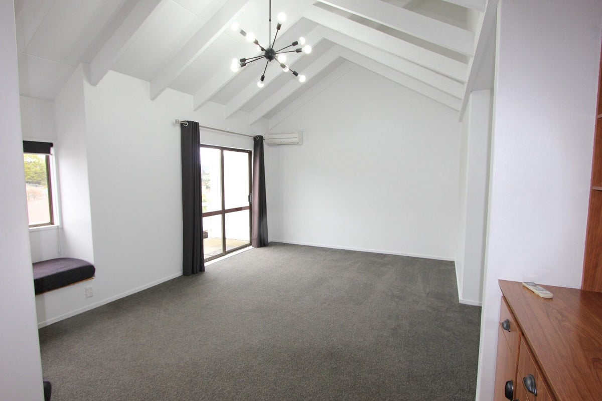 9B Kirkland Street, Green Island, Dunedin - Carousel 2