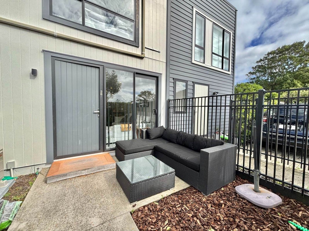28 Patariki Way, Beach Haven, Auckland - Carousel 13