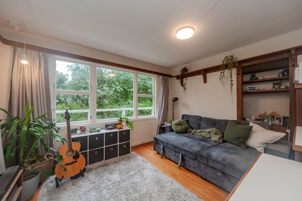 70A Sar Street, Wadestown, Wellington - Carousel 1