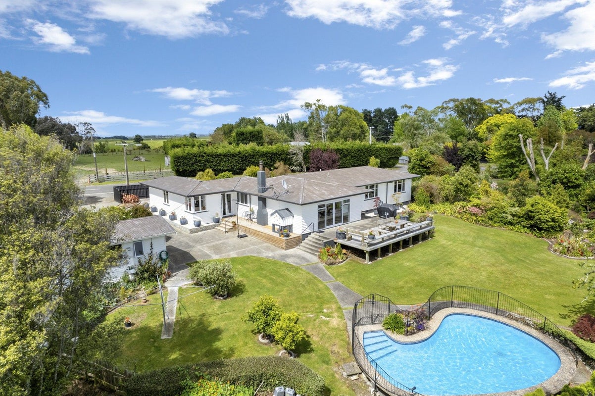 118 Mangaone Road, Halcombe, Feilding - Carousel 1