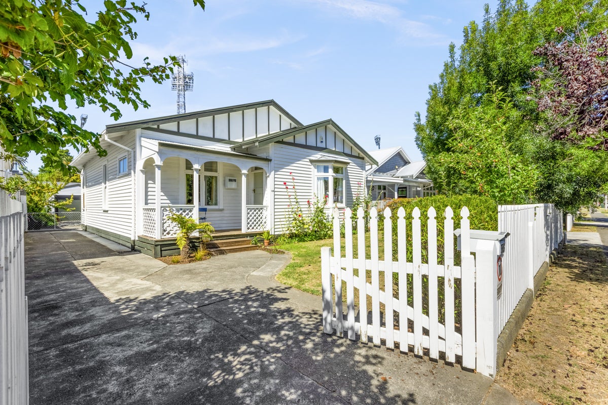 115 Vigor Brown Street, Napier South, Napier - Carousel 1