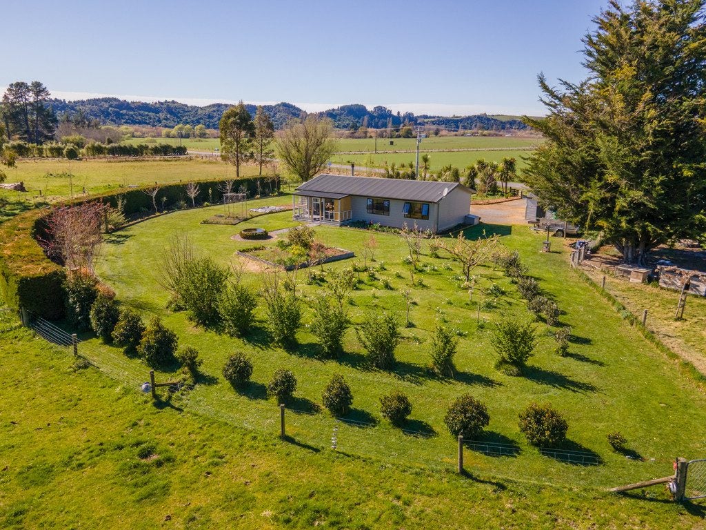 12 Guthrie Road, Pleasant Valley, Geraldine - Carousel 1