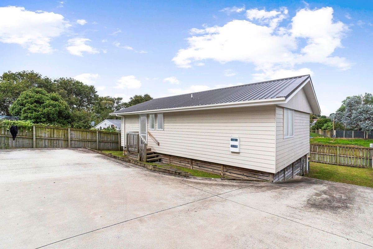 268A Bairds Road, Otara, Auckland - Carousel 1