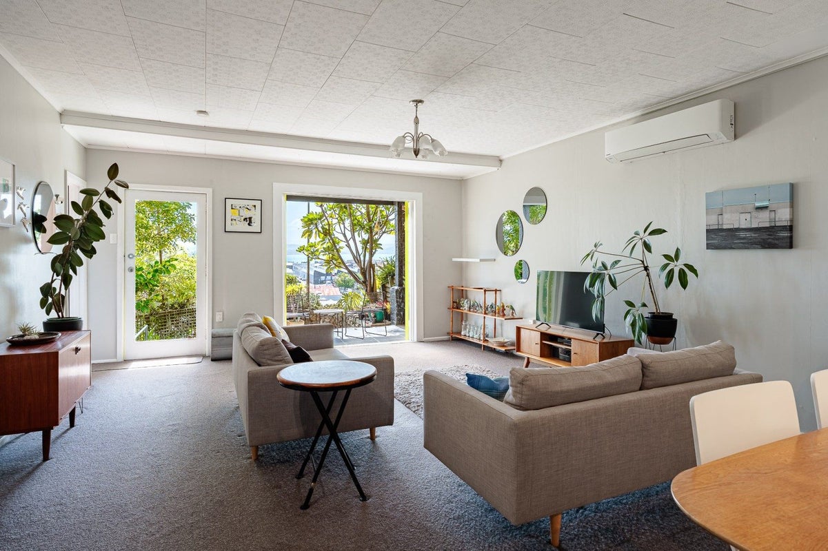 156 Battery Road, Hospital Hill, Napier - Carousel 2