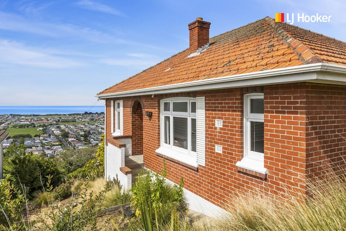 85 Forfar Street, Clyde Hill, Dunedin - Carousel 1