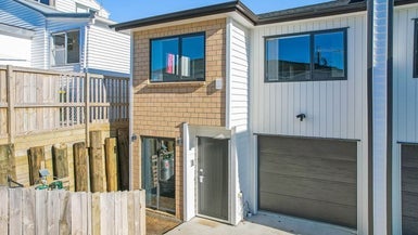33A Hillcrest Road, Papatoetoe, Auckland - Carousel 1