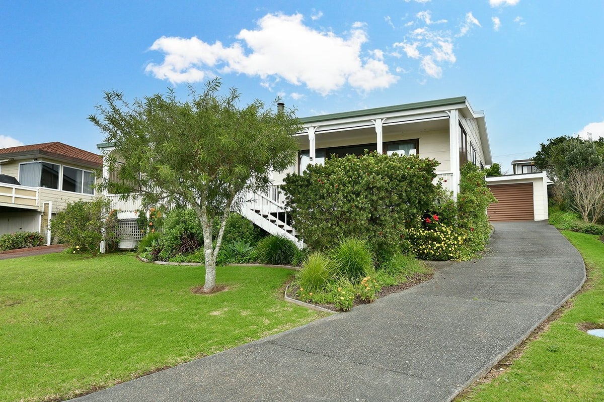 33 Mera Road, Algies Bay, Warkworth - Carousel 1