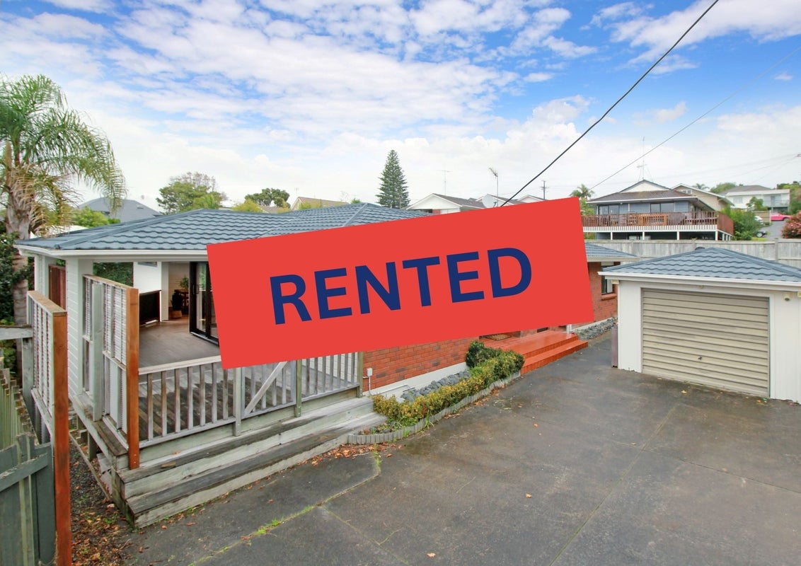 2/30 Corunna Road, Milford, Auckland - Carousel 1