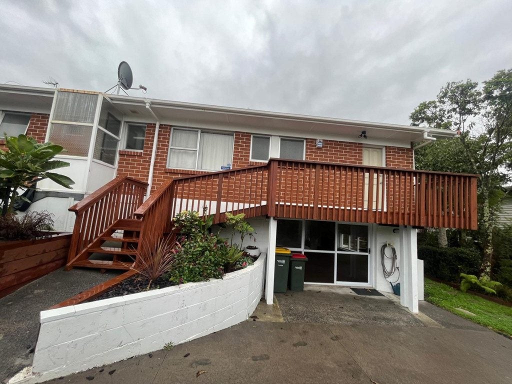 4/305 Great North Road, Henderson, Auckland - Carousel 1