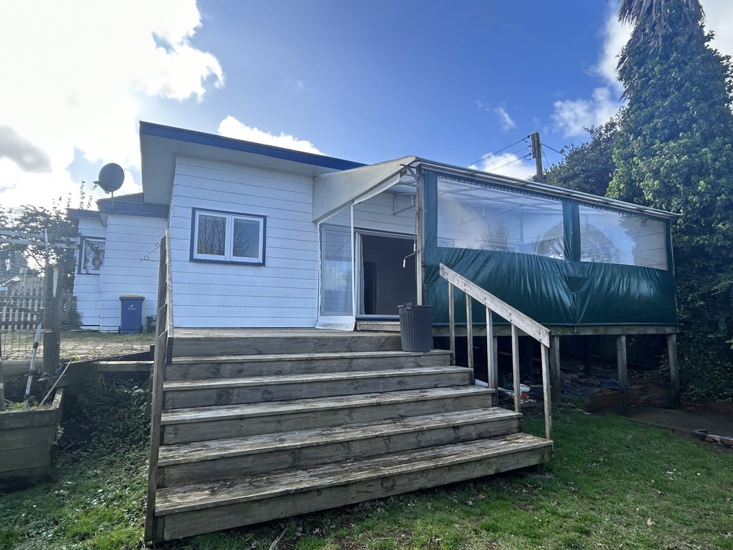 1/178 Waimumu Road, Massey, Auckland - Carousel 2
